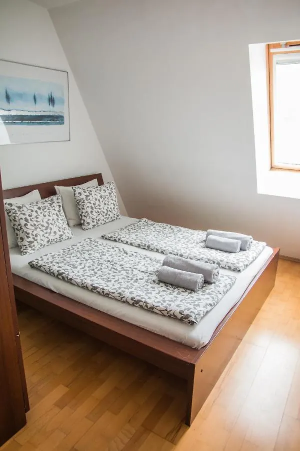 Elite Rooms & Apartments Hungary