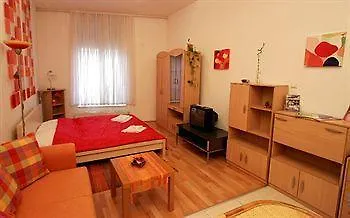 Elite Rooms & Apartments