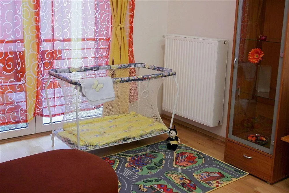 Elite Rooms & Apartments 0*, Budapest