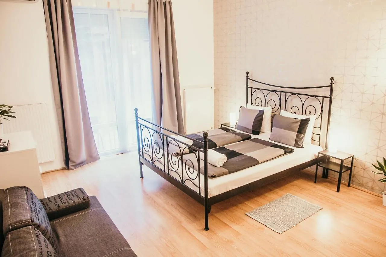 Elite Rooms & Apartments Hungary